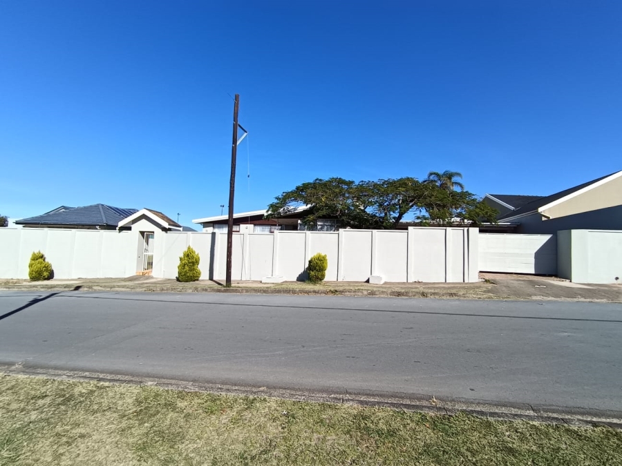 4 Bedroom Property for Sale in Baysville Eastern Cape
